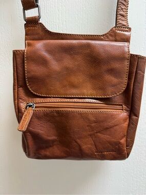 JackGeorges Leather Messenger Crossbody Bag - Brown
